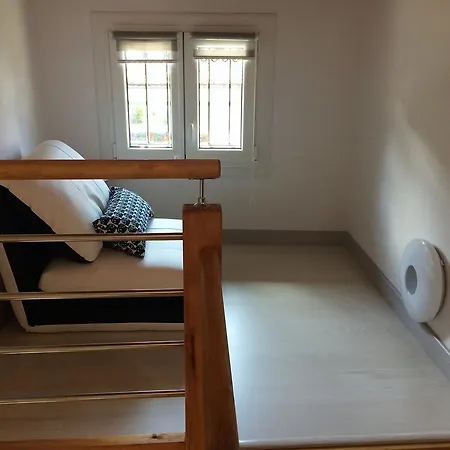 Martina Lapiko Apartment Ea